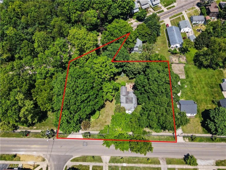 543 Fouse Avenue, Akron, OH - Photo 5