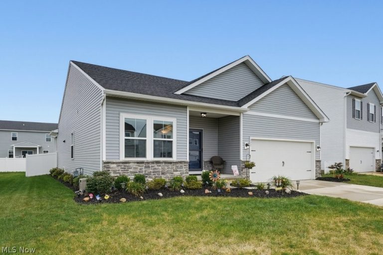 311 River Run Drive, Elyria, OH - Photo 2