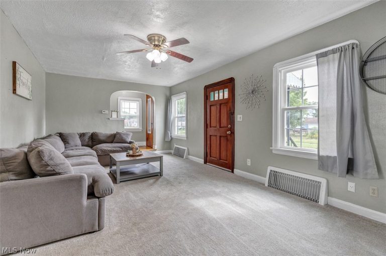 148 Brandtson Avenue, Elyria, OH - Photo 3
