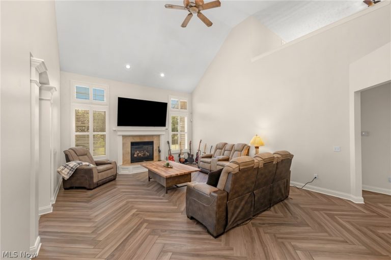 20521 Leana Court, Strongsville, OH - Photo 4