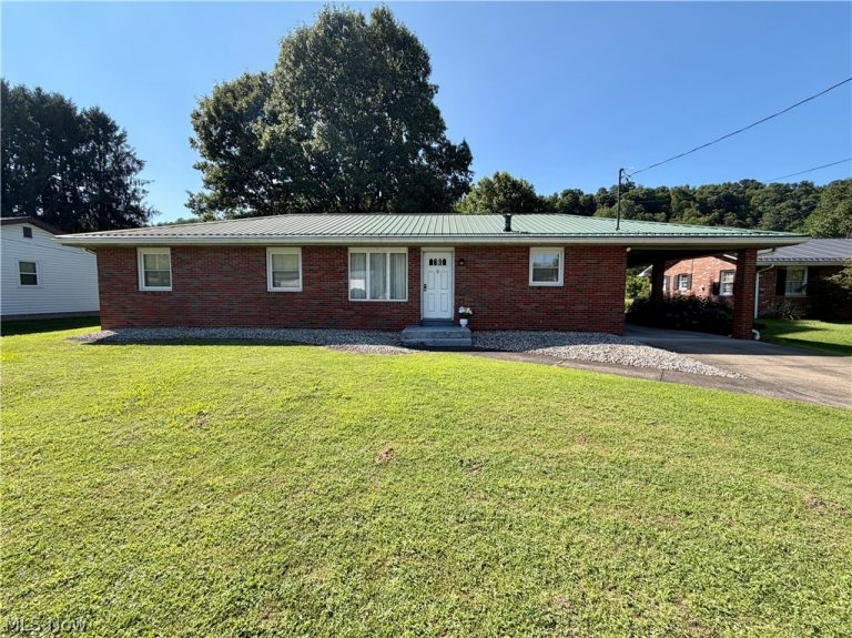 1124 Williamson Avenue, New Matamoras, OH, 45767