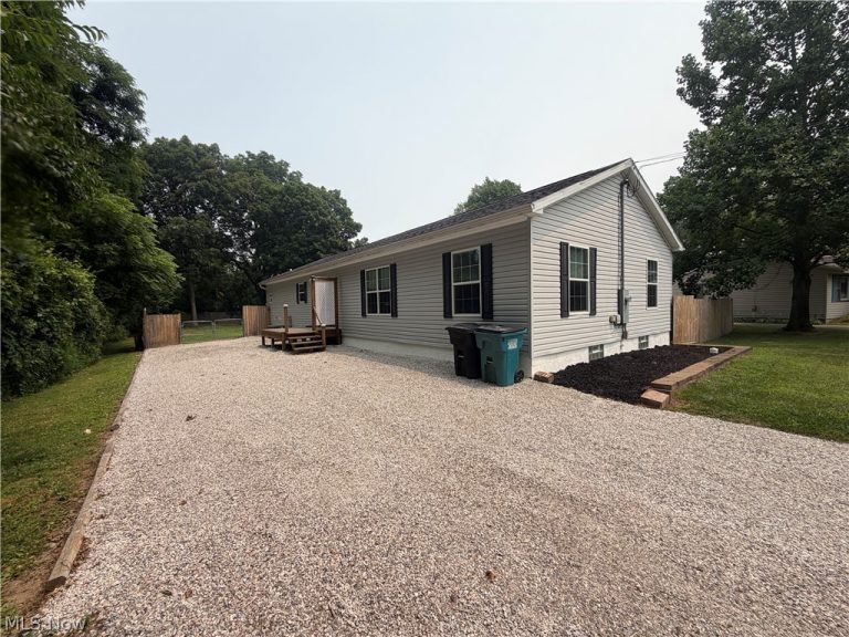 40 Tuckmere Drive, Painesville, OH, 44077