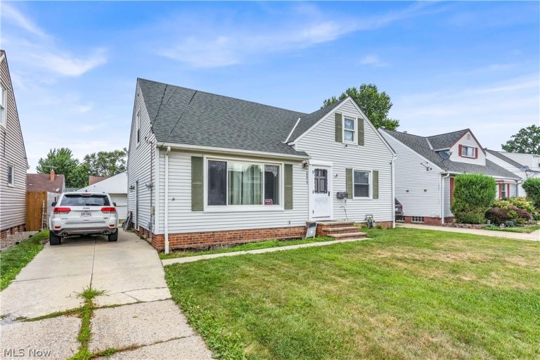 30015 Warren Road, Wickliffe, OH, 44092