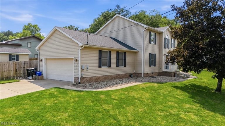 10 Elmwood Drive, Parkersburg, WV - Photo 2