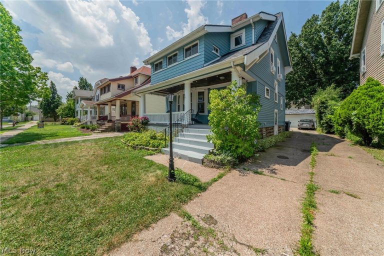 1290 Jackson Avenue, Lakewood, OH - Photo 4