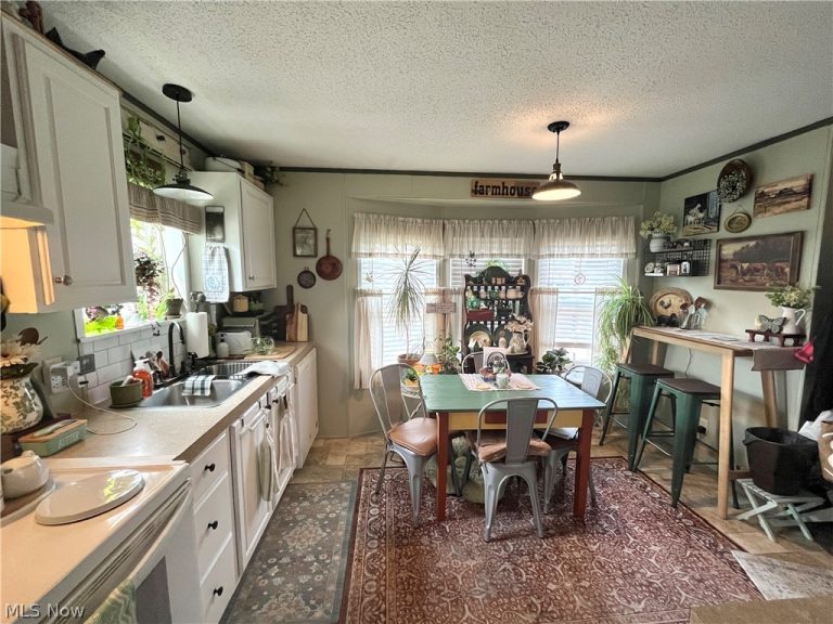 13 Cherokee Lane, Creston, OH - Photo 3