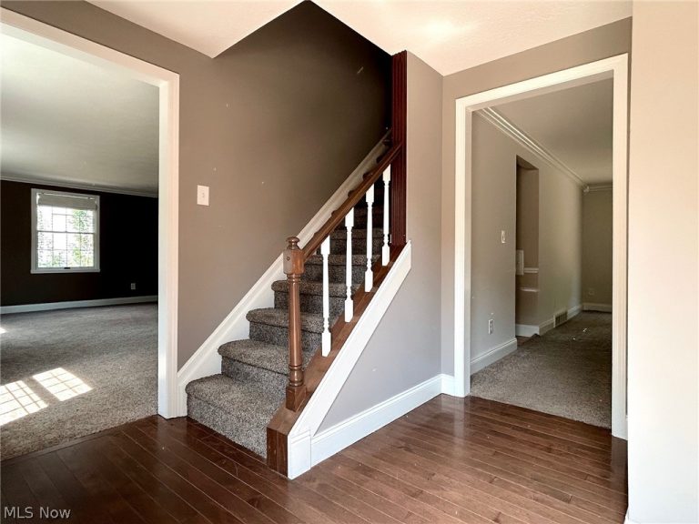 3083 Orchard Road, Silver Lake, OH - Photo 5