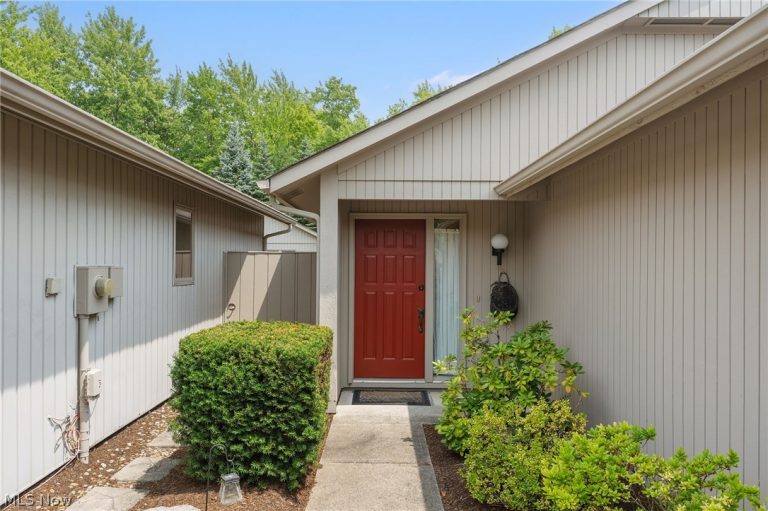 12647 Ionia Court, Strongsville, OH - Photo 4
