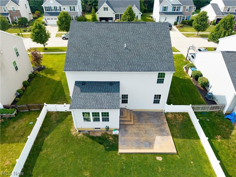 3109 Woodland Trail, Avon, OH - Photo 4
