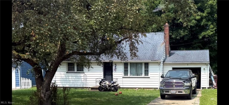 3972 Hopkins Road, Youngstown, OH, 44511