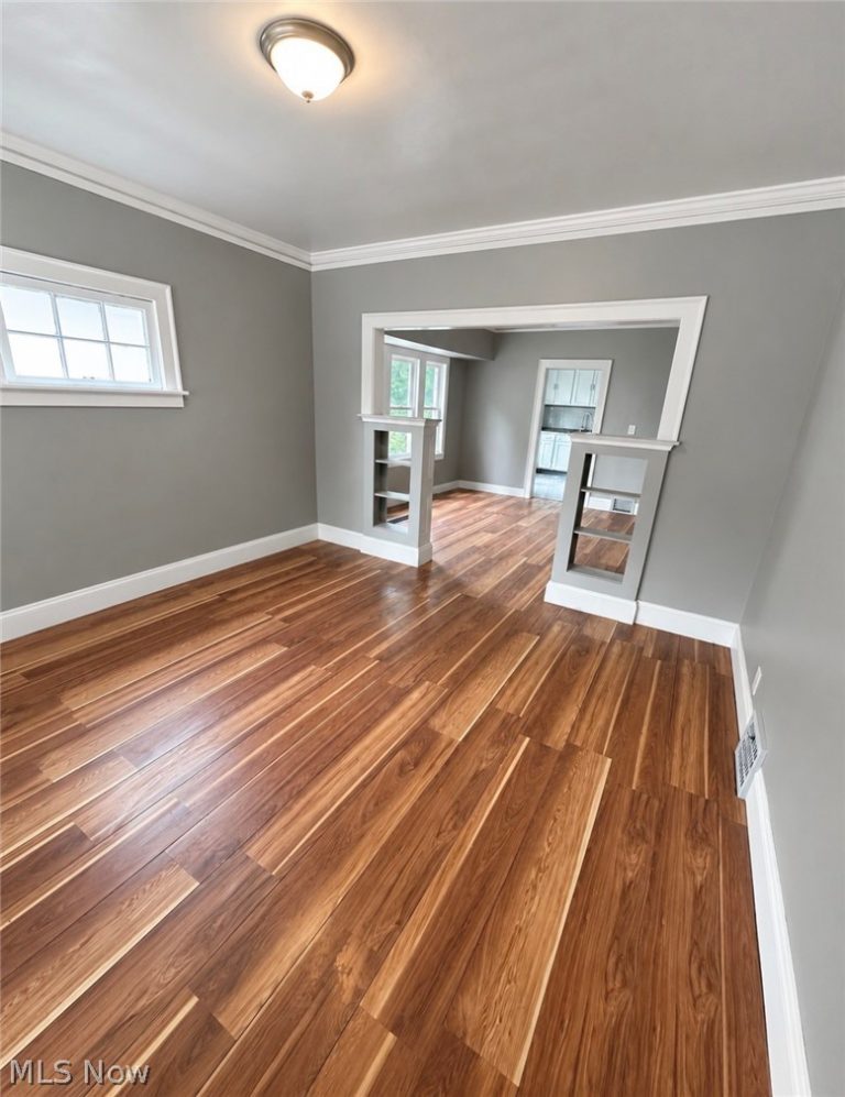 9901 Heath Avenue, Cleveland, OH - Photo 2