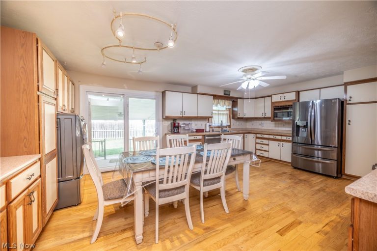 1788 Lancaster Drive, Austintown, OH - Photo 6