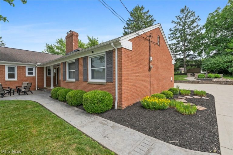 6848 Rosemont Drive, Brecksville, OH - Photo 6
