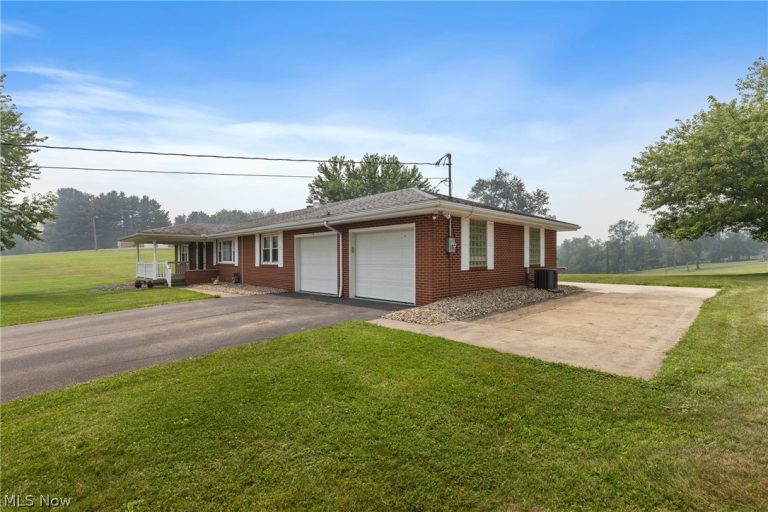 608 South Street, Hopedale, OH - Photo 2