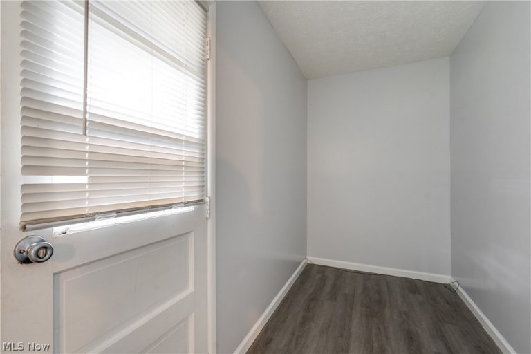 2415 Regentview Street, Canton, OH - Photo 8