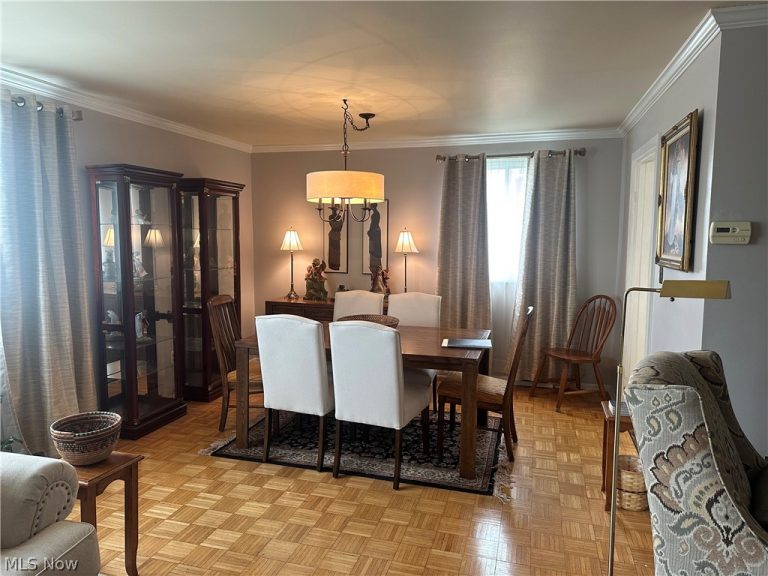 16100 Van Aken Boulevard #306, Shaker Heights, OH - Photo 4