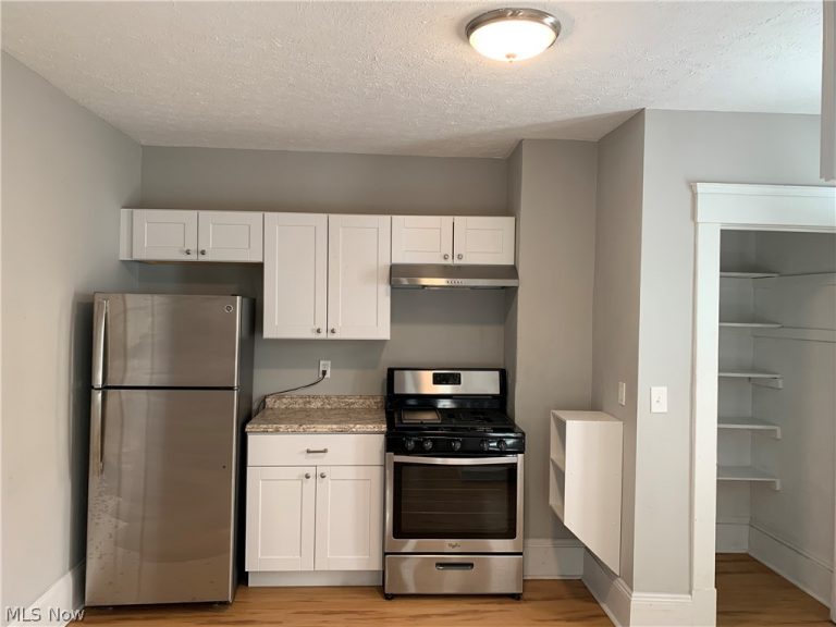 2129 Althen Avenue, Cleveland, OH - Photo 3