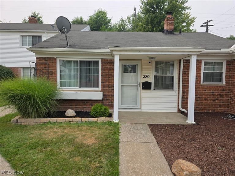 280 Buckner Drive, Euclid, OH - Photo 2