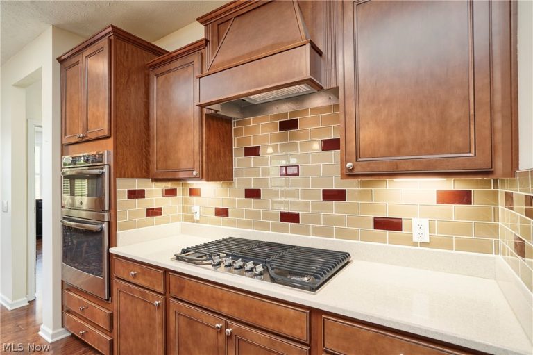 531 Arbor Lane, Akron, OH - Photo 4