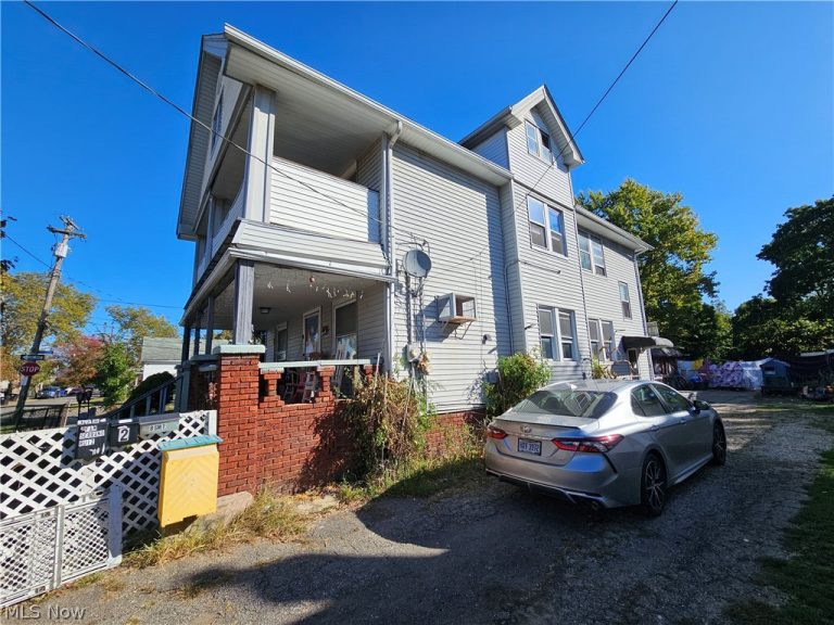 3283 48th Street, Cleveland, OH - Photo 4