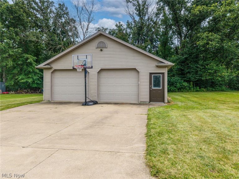 227 Easton Road, Creston, OH - Photo 6