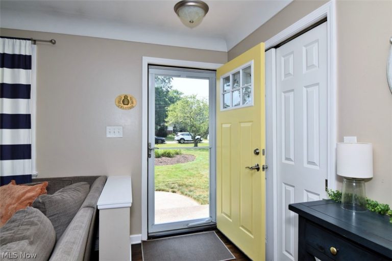 1031 Cessna Drive, Macedonia, OH - Photo 8