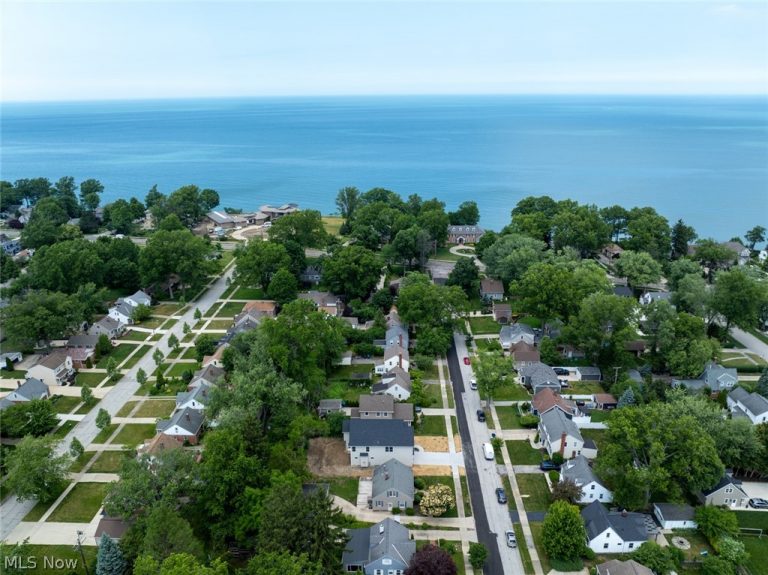 362 Oakmoor Avenue, Bay Village, OH - Photo 4