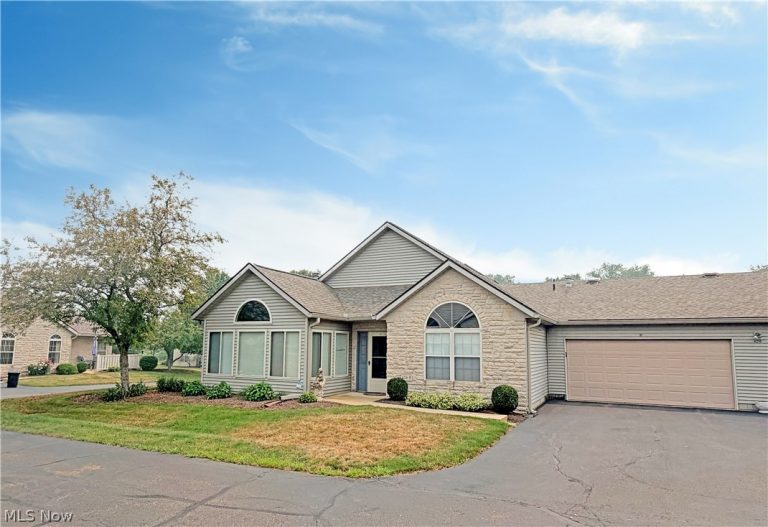4216 Tannybrooke Lane #12B, Canton, OH - Photo 2