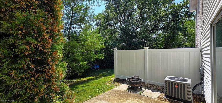 1811 Meadowland Drive, Brunswick, OH - Photo 5