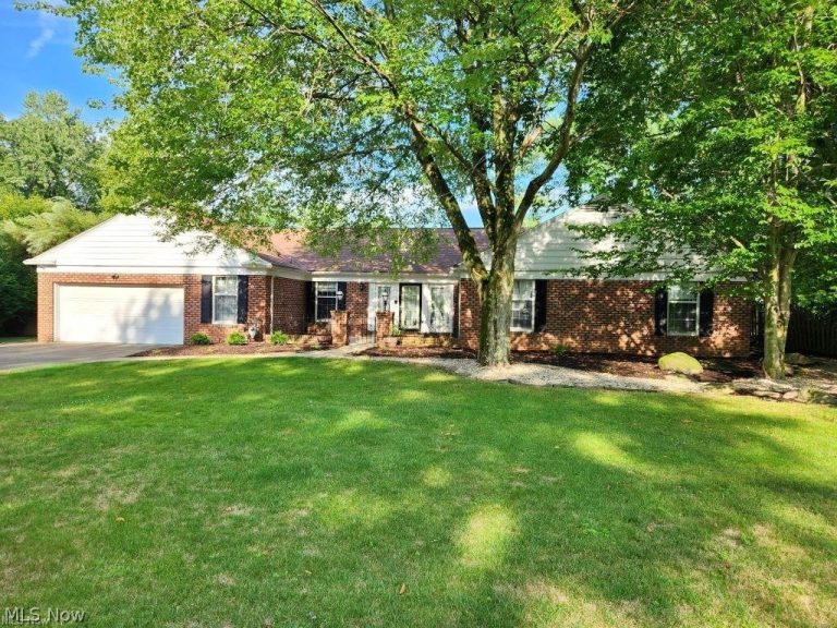 59 Trumbull Drive, Hudson, OH - Photo 2