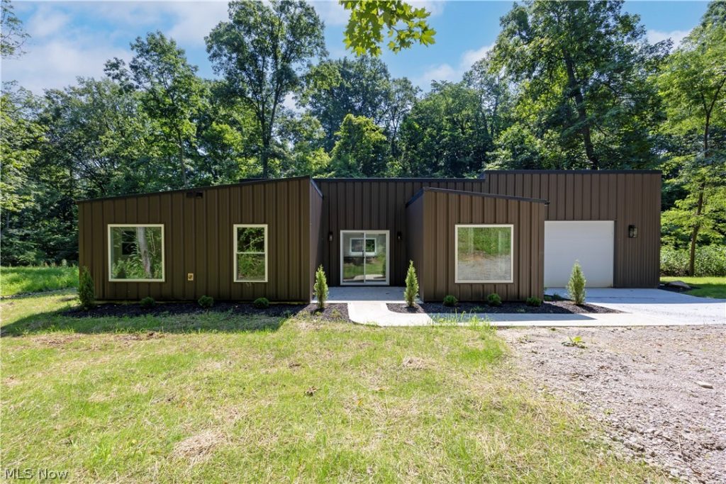 4037 cleveland Road, Wooster, OH
