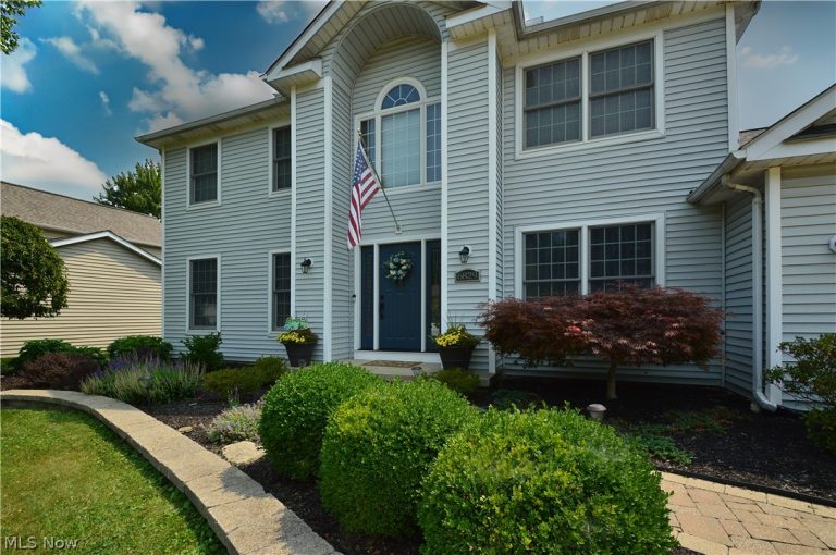 6829 Camelot Drive, Mentor, OH - Photo 3