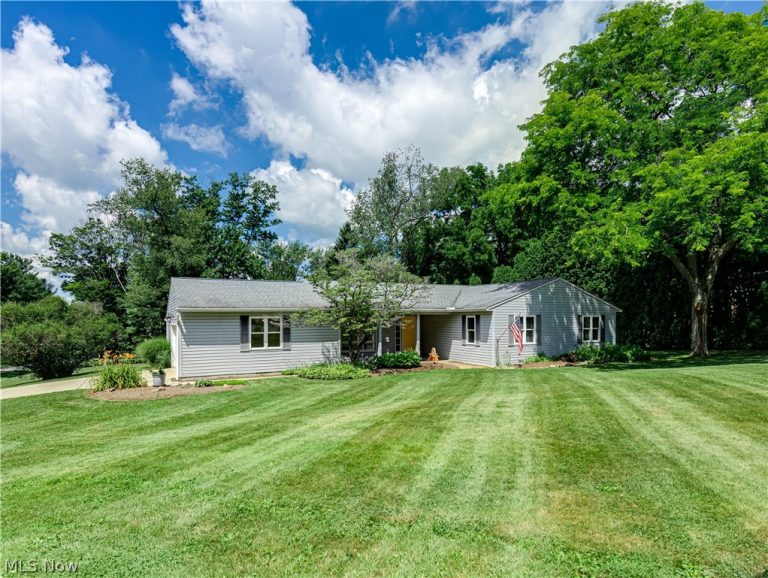 1726 Orchard Drive, Akron, OH - Photo 2