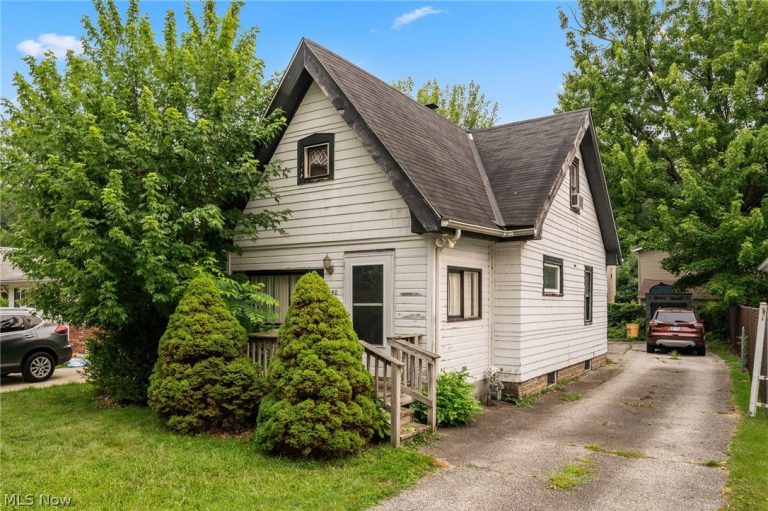250 Plymouth Road, Eastlake, OH - Photo 4