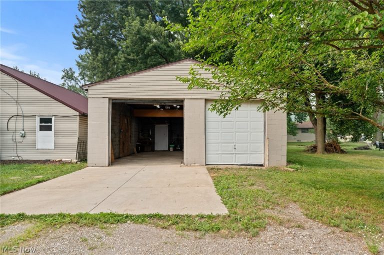 2407 30th Street, Canton, OH - Photo 3