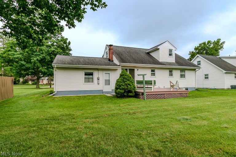 7973 Brichford Road, Mentor, OH - Photo 4