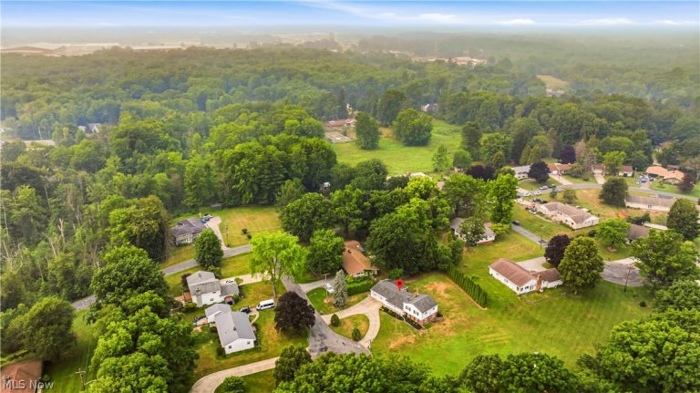 20 Cortland Circle, Geneva, OH - Photo 8