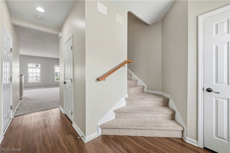 126 River Rock Way, Berea, OH - Photo 3
