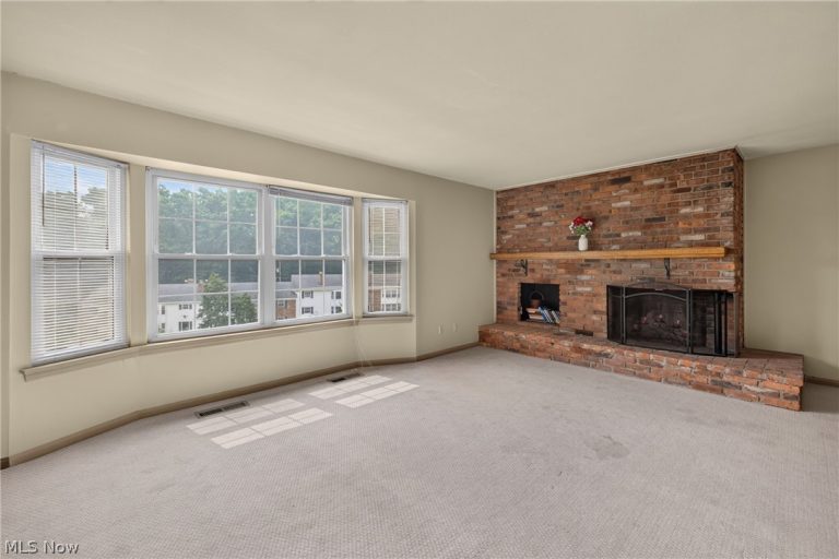 6965 Carriage Hill Drive #201, Brecksville, OH - Photo 8