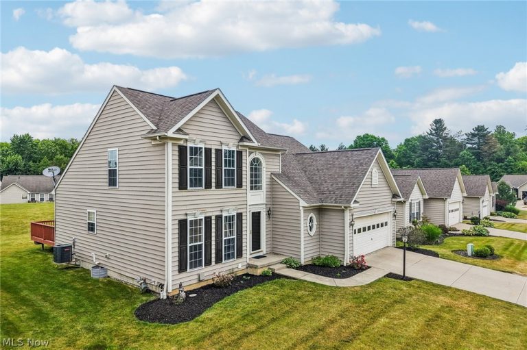 385 Deep Creek Circle, Northfield Center, OH - Photo 3