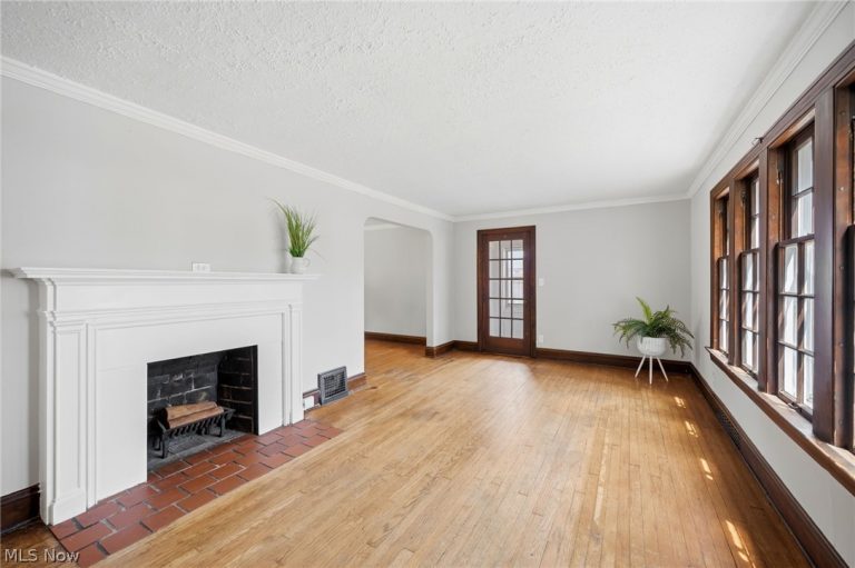 396 214th Street, Euclid, OH - Photo 3