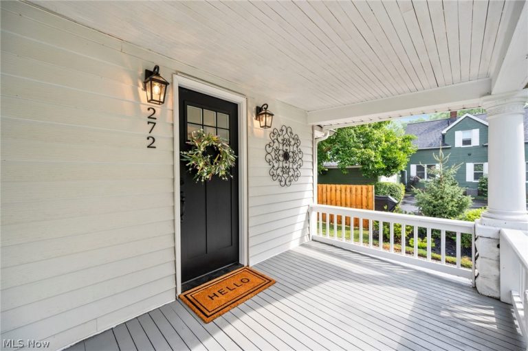 272 Miles Road, Chagrin Falls, OH - Photo 3