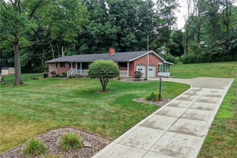 2510 Willow Brook Drive, Dover, OH - Photo 3