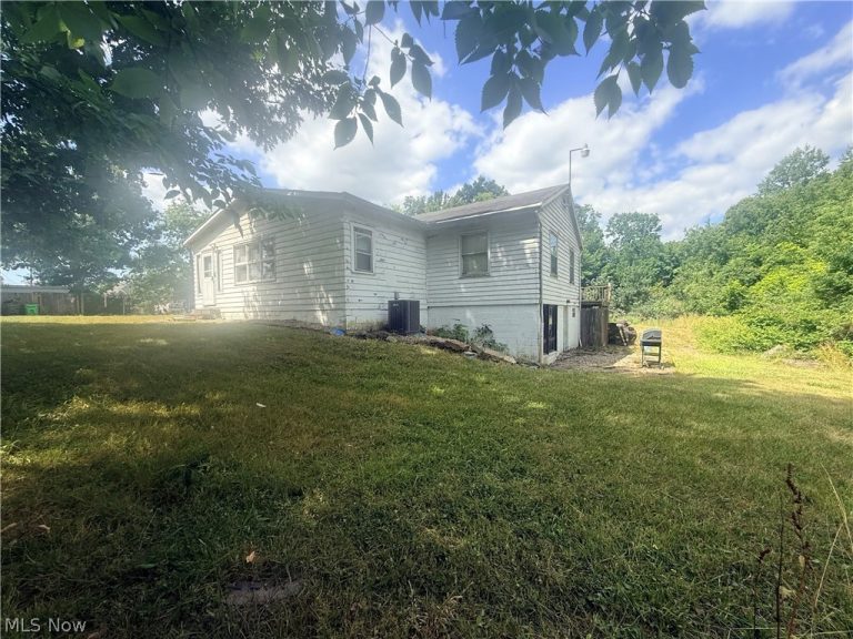 4636 143rd Street, Garfield Heights, OH - Photo 5
