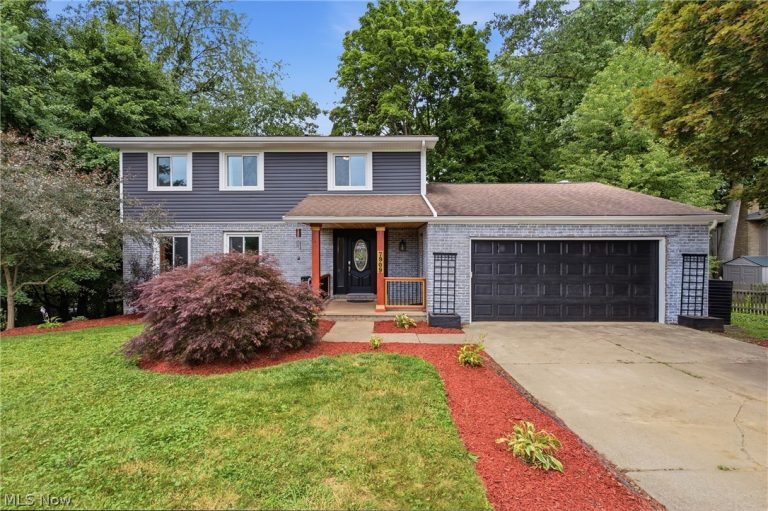 7909 Lake O Springs Avenue, North Canton, OH - Photo 3