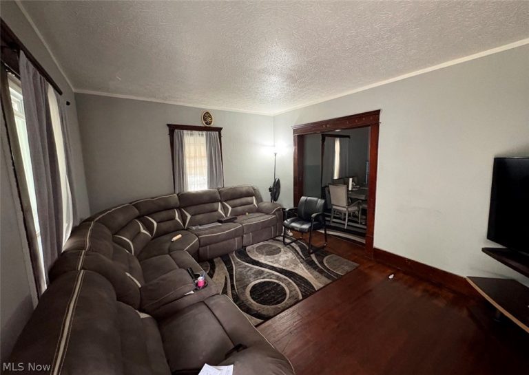 847 Carlysle Street, Akron, OH - Photo 2