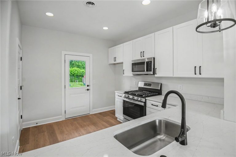 158 Sherman Street, Lisbon, OH - Photo 4