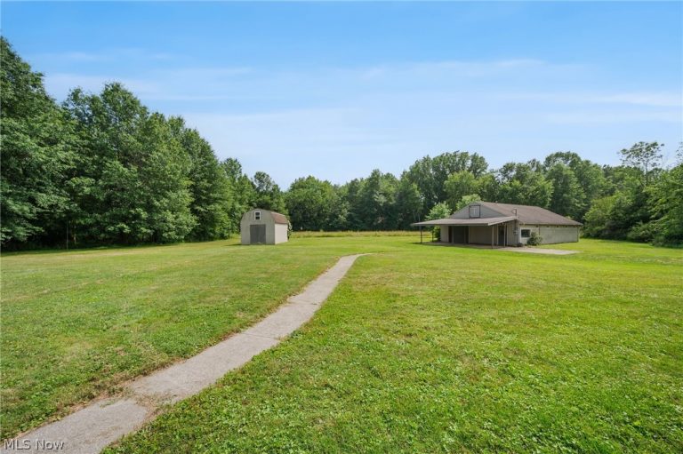 9522 Newton Falls Road, Ravenna, OH - Photo 3