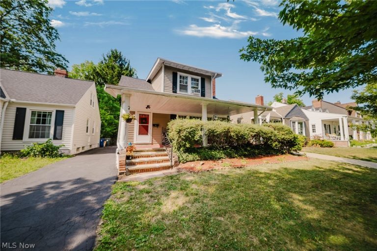 3537 Scarborough Road, Cleveland Heights, OH, 44118