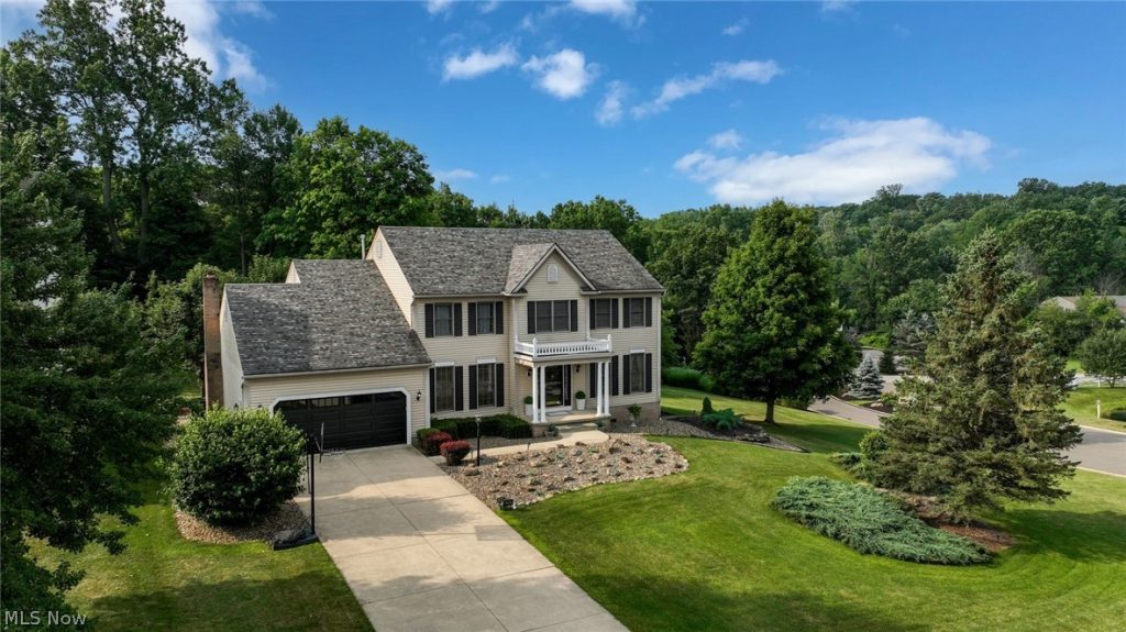 4360 Oakmont Drive, Copley, OH